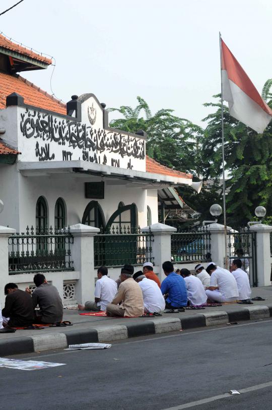 Salat Idul Adha di Jalan Salemba Jakarta