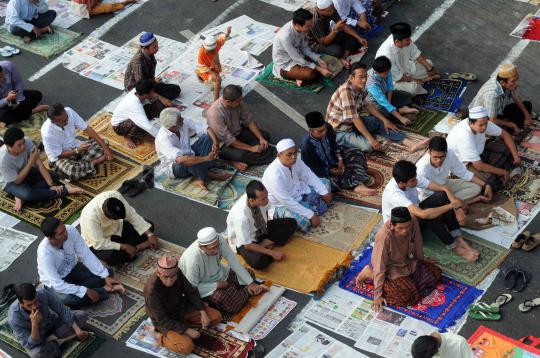 Salat Idul Adha di Jalan Salemba Jakarta