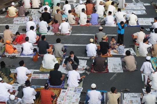 Salat Idul Adha di Jalan Salemba Jakarta