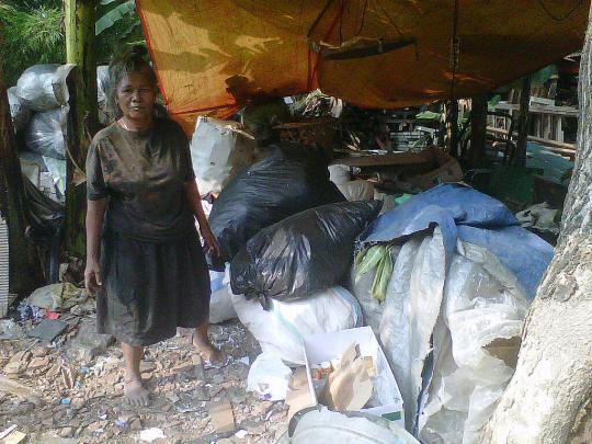 Di tengah kemiskinan pemulung ini berkurban