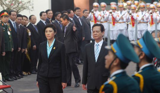 PM cantik, Yingluck hadiri sidang kabinet di Vietnam