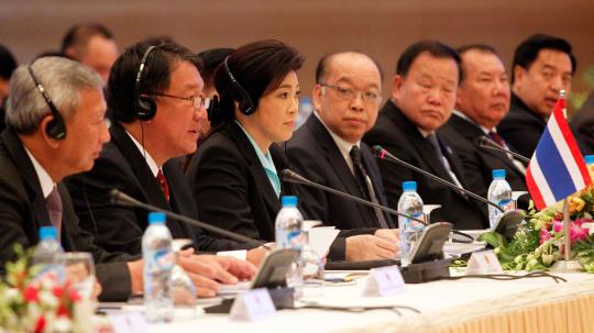 PM cantik, Yingluck hadiri sidang kabinet di Vietnam