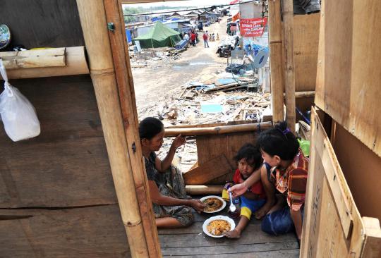 Warga korban penggusuran di Muara Angke 