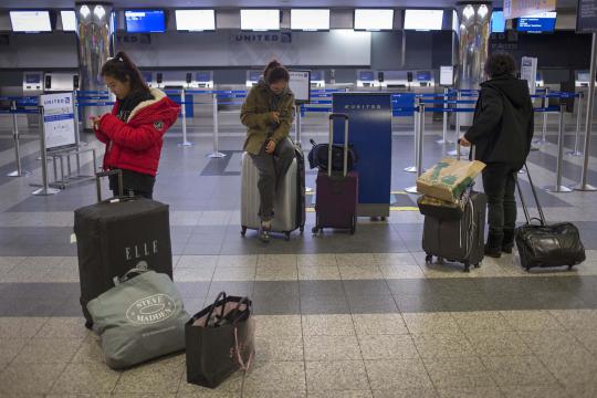 Akibat diterjang Badai Sandy, aktivitas kota New York lumpuh