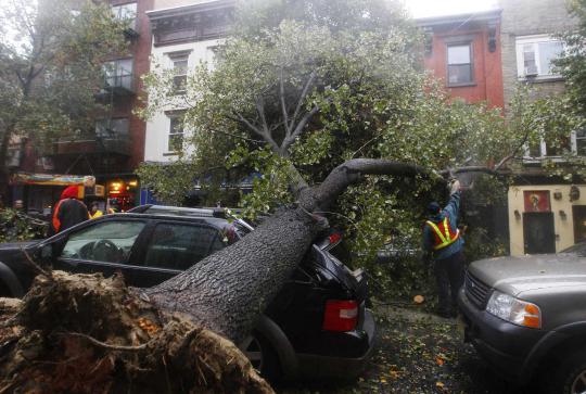 Akibat diterjang Badai Sandy, aktivitas kota New York lumpuh