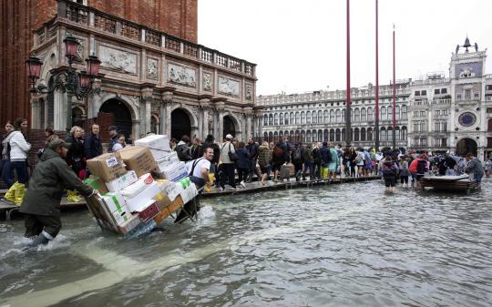 Kota Venesia tenggelam