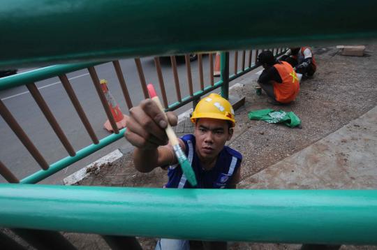 Hindari macet, Dishub pasang pagar pembatas 