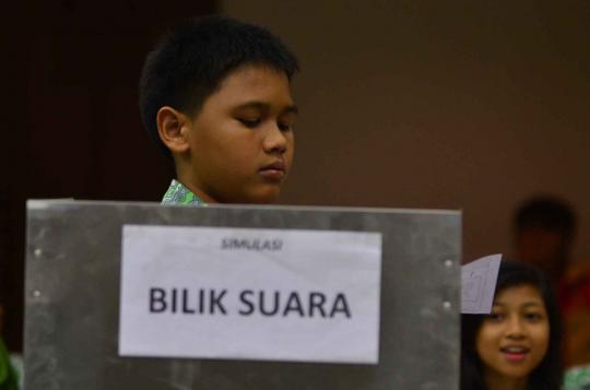 Anak SD Al Azhar ikuti sosialisasi dan simulasi Pemilu di KPU