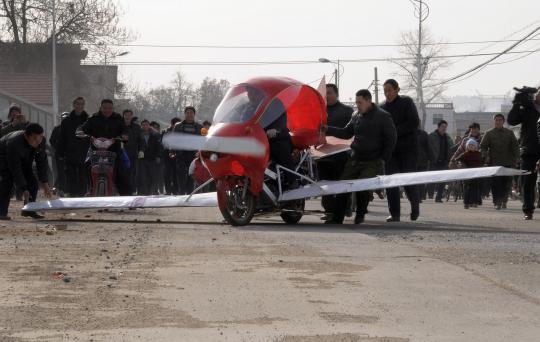 Pesawat buatan petani ini gagal terbang saat uji coba