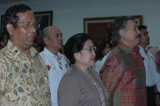 Megawati beri penghargaan pemuda berprestasi