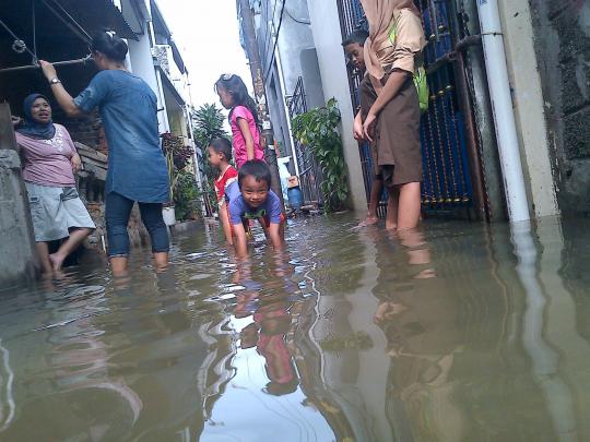 500 rumah di Muara Angke terendam banjir akibat tanggul jebol