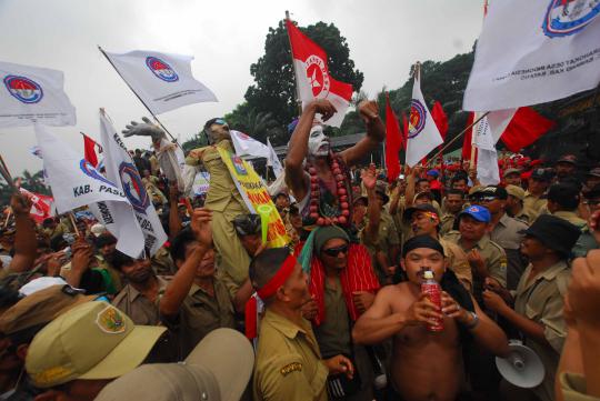 Demonstran Persatuan Perangkat Desa kembali padati DPR