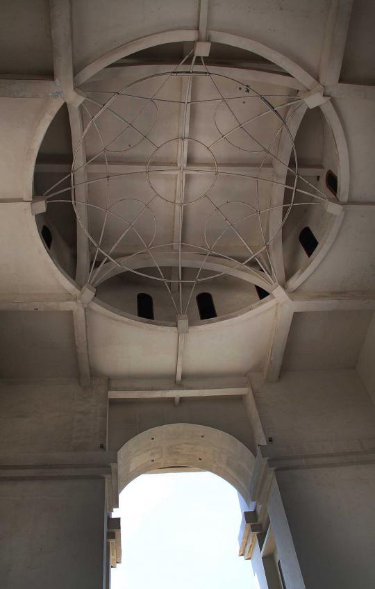 Monumen Simpanglima Gumul mirip monumen di Paris