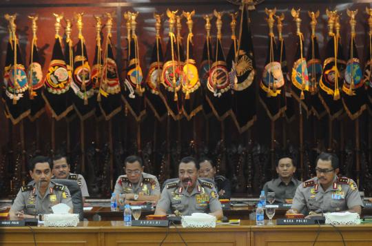 Kapolri Jenderal Timur Pradopo paparkan kinerja Polri tahun 2012