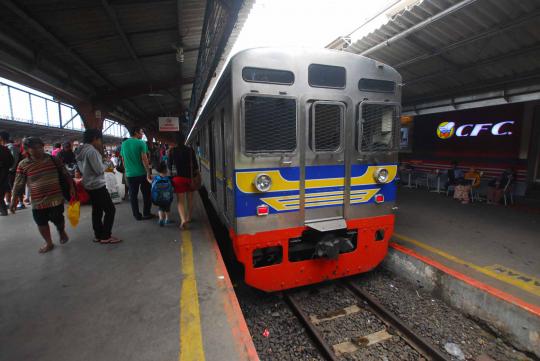 Jelang malam tahun baru calon penumpang KRL meningkat