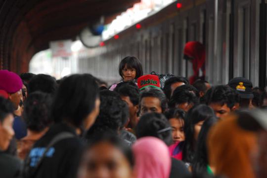 Jelang malam tahun baru calon penumpang KRL meningkat