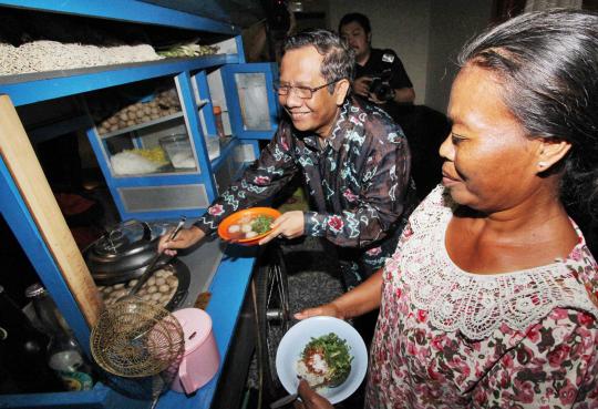 Mahfud MD beri dukungan kepada tukang bakso