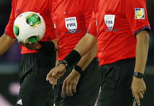 Atasi gol kontroversial, bola resmi FIFA ini diberi chip