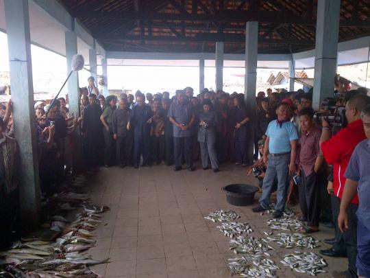 Presiden SBY 'blusukan' di pasar ikan Tanjung Pasir