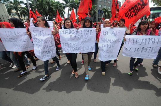 Ratusan buruh tolak TDL dan upah murah di Bundaran HI