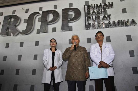 Ditemani dua dokter, Hatta Rajasa jelaskan kondisi anaknya