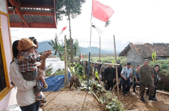 Presiden SBY jalan kaki 2 km blusukan ke Gunung Gede Pangrango
