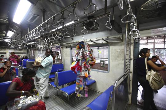 Kereta api khusus wanita di India