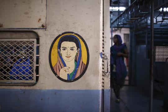 Kereta api khusus wanita di India