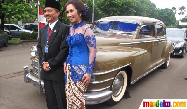 jenis mobil antik Foto Roy Suryo naik mobil eks Bung Karno menuju 