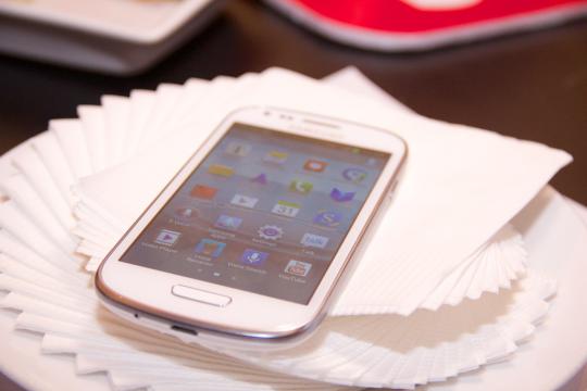 Peluncuran Samsung Galaxy S III Mini