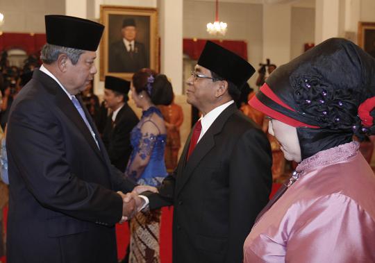 Presiden SBY lantik Menpora dan Wamen ESDM baru