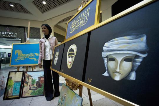 Seniman cantik tunjukkan karyanya di "Al Aali Art Fest2 2013"