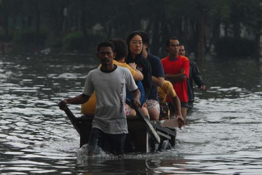 Pasar Glodok masih tergenang banjir