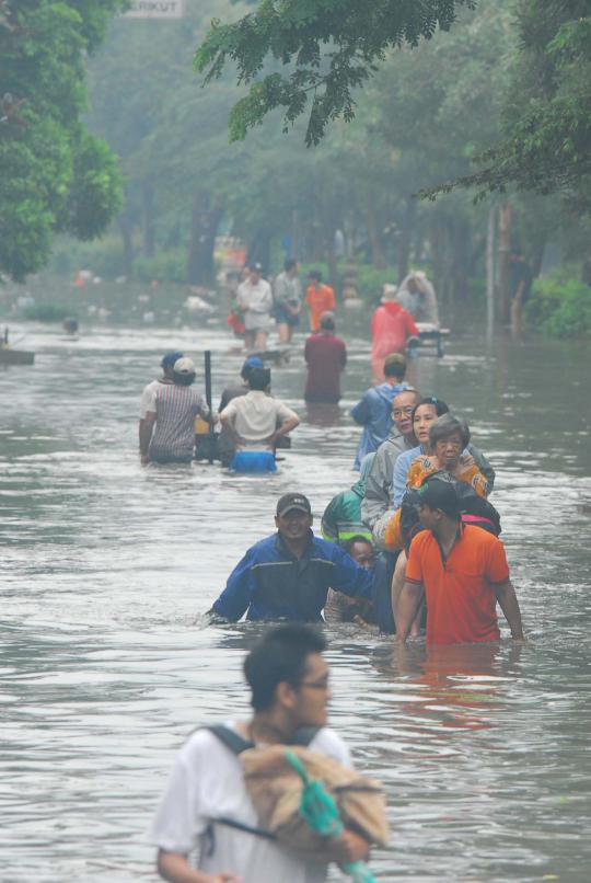 Pasar Glodok masih tergenang banjir