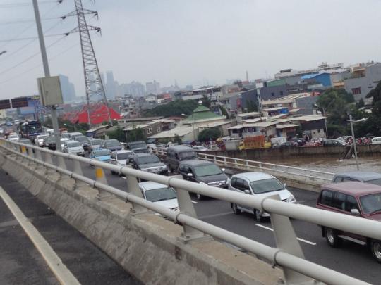 Ruas tol bandara di KM 24 masih terendam banjir