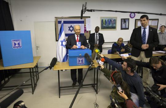 Warga Israel ke TPS pilih anggota parlemen