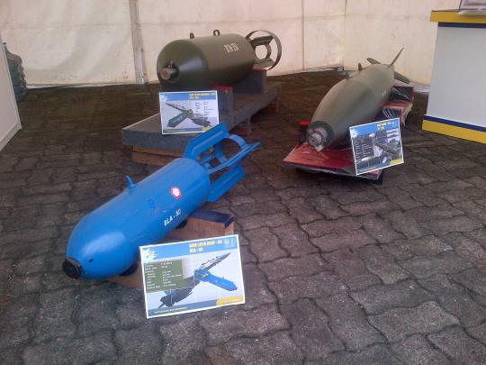 Berbagai alat pertahanan terbaru di pameran alutsista TNI