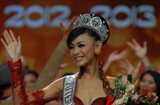 Whulandary dinobatkan jadi Puteri Indonesia 2013
