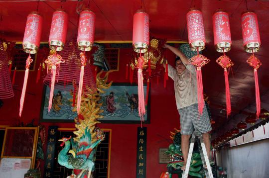 Jelang Imlek, Vihara Amurva Bhumi dipercantik