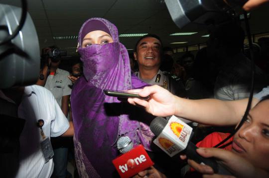Neneng dituntut 7 tahun penjara
