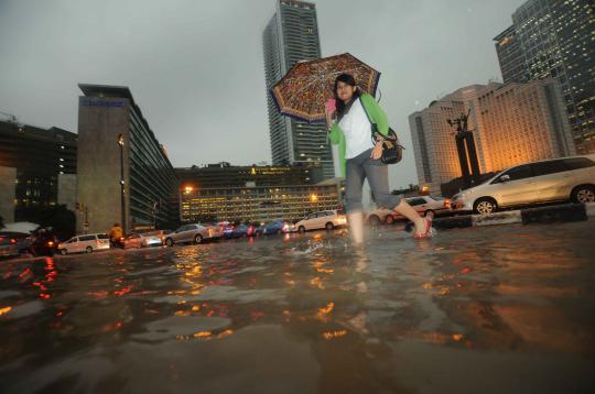 Kawasan Bundaran HI kembali digenangi banjir