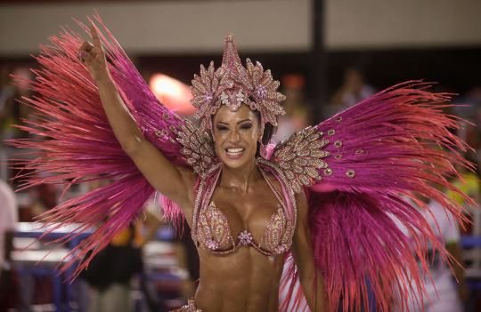 Seksi dan vulgar di Karnaval Rio de Janeiro