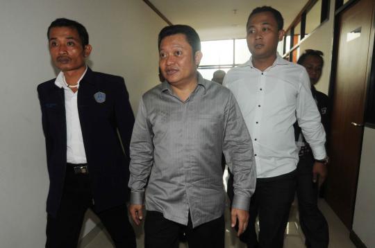 Mantan Bupati Buol Amran Batalipu divonis 7,5 tahun bui