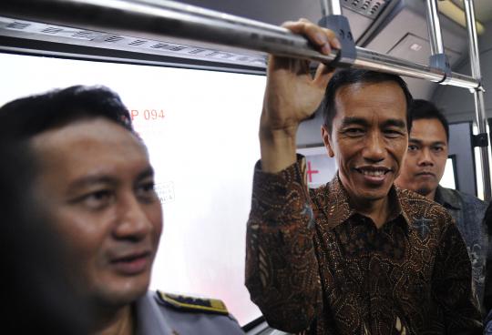 Jokowi resmikan jalur busway Koridor XII Pluit-Tanjung Priok