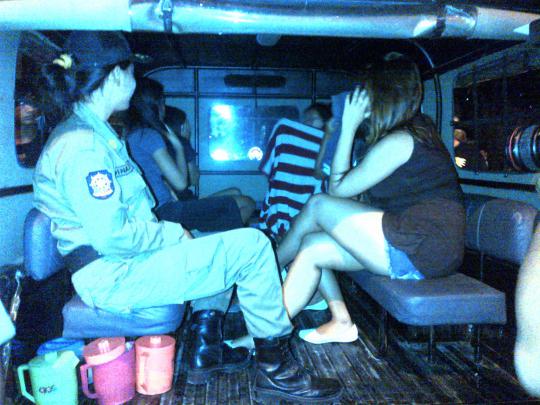 Di malam Valentine, puluhan pelajar terjaring razia mesum