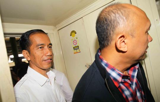 Naik kereta, Jokowi ikut kampanye Rieke-Teten di Bandung