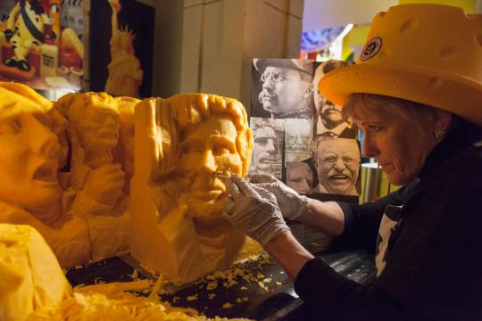 Patung Presiden Gunung Rushmore dibuat dari keju