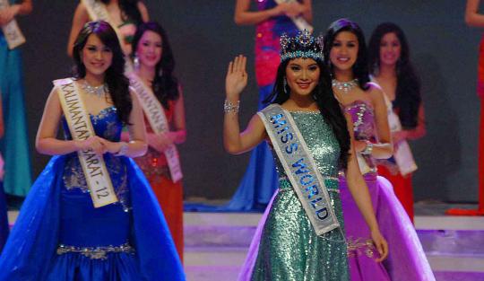 Vania Larissa sabet gelar Miss Indonesia 2013