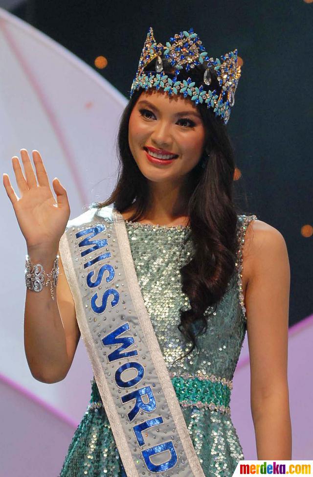 Foto : Vania Larissa sabet gelar Miss Indonesia 2013 