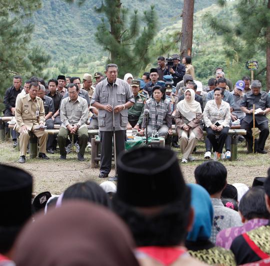 SBY dan rombongan blusukan ke Lereng Gunung Slamet